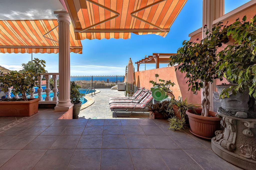 Villa In Los Cristianos Los Cristianos  Eksteriør billede
